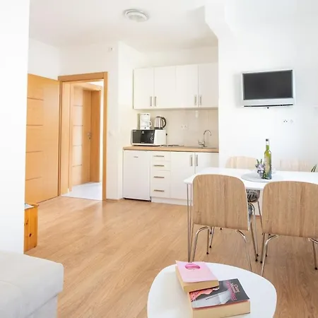 Sea View Neo Star Appartement *