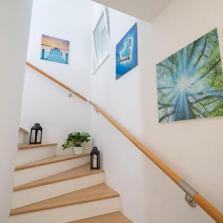 Appartement Sea View Neo Star Kaštela